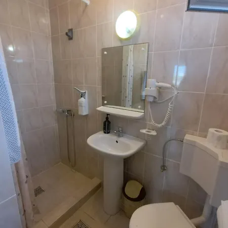 Gazde/Camere de închiriat Casa ștefan