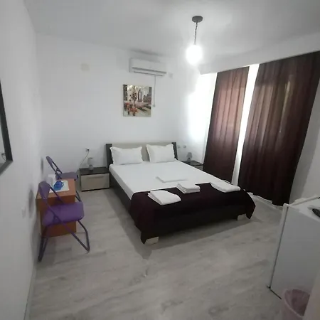 Casa ștefan Gazde/Camere de închiriat *