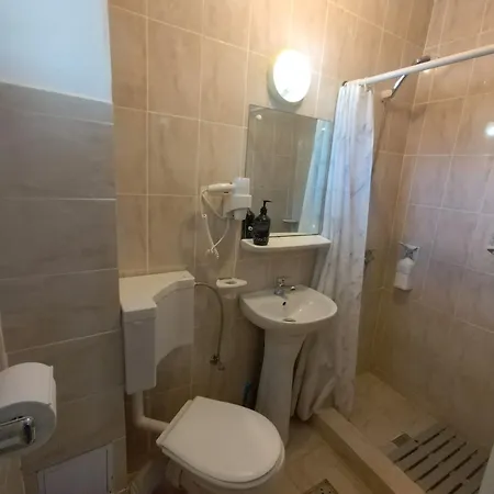 Casa ștefan Gazde/Camere de închiriat 2 Mai