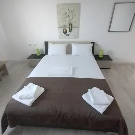 Casa ștefan Gazde/Camere de închiriat